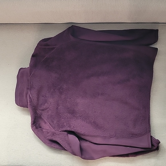 Patagonia Regulator Fleece - Picture 2 of 4